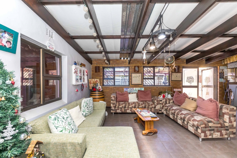 4 Bedroom Property for Sale in Athlone Western Cape